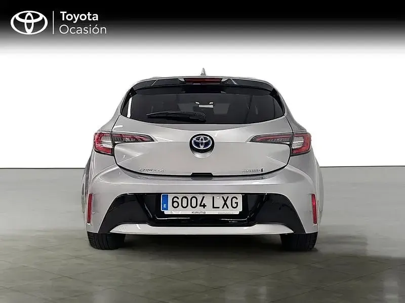 Usado Toyota Corolla Style 122 CV (89 kW) 2022 Gris