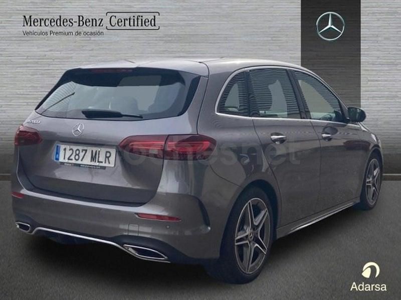 Usado Mercedes B200 AMG line 150 CV (110 kW) 2023 Gris / plata Monovolumen