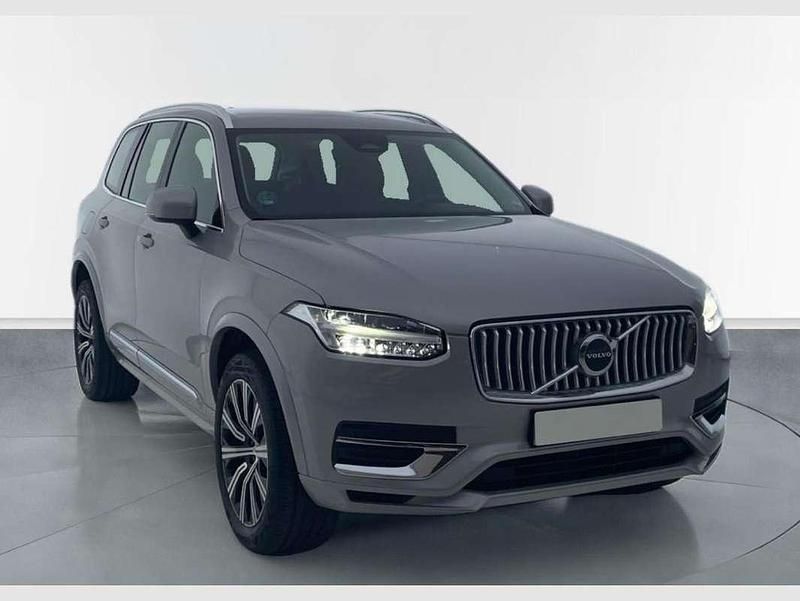 Silver dawn (metalizado) Usado 2023 Volvo XC90 Plus SUV | 64.900 € - Imagen 1/4