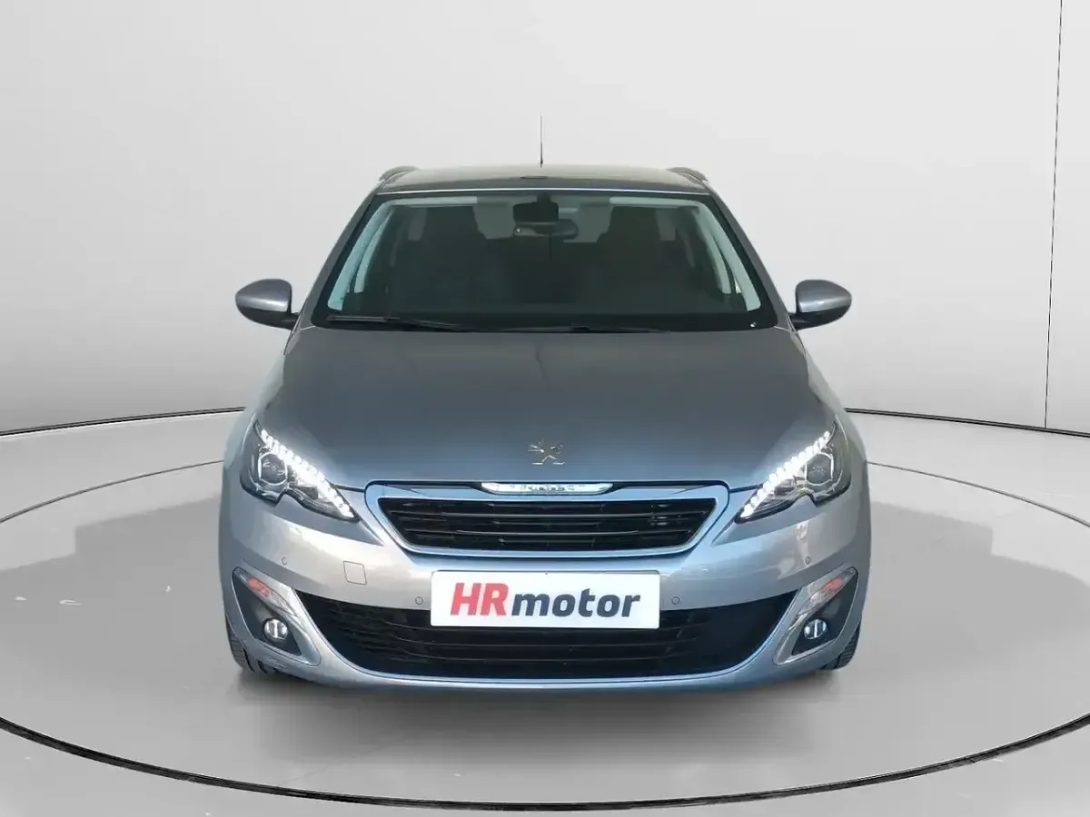 Usado Peugeot 308 Allure 131 CV (96 kW) 2017 Gris Berlina
