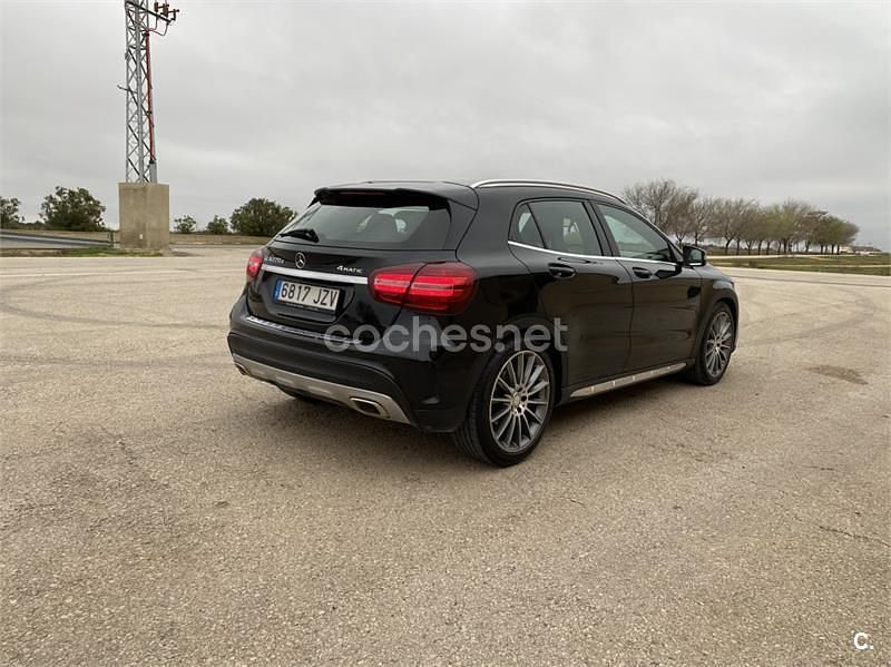 Usado Mercedes GLA220 177 CV (130 kW) 2017 Negro SUV
