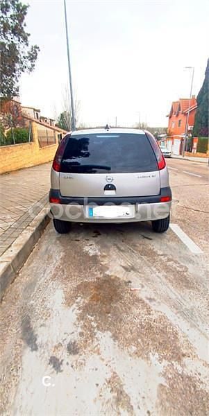 Usado Opel Corsa 75 CV (55 kW) 2002 Gris / plata Utilitario