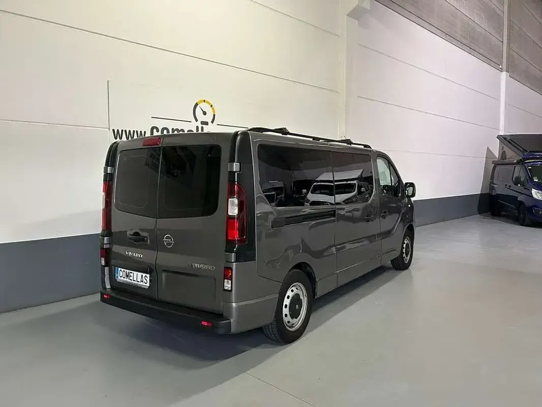 Usado Opel Vivaro S 125 CV (91 kW) 2018 Gris Monovolumen