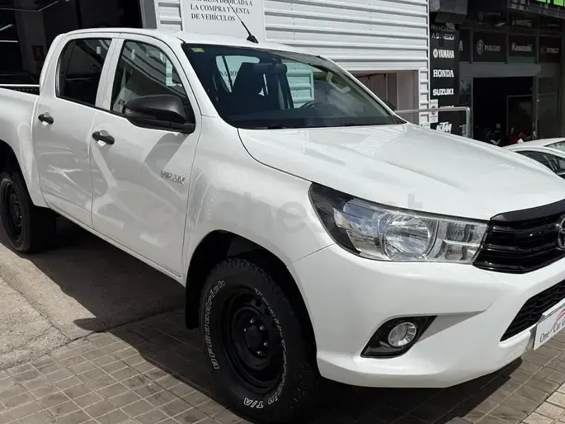 Usado Toyota HiLux 150 CV (110 kW) 2020 Blanco Pickup/Camioneta