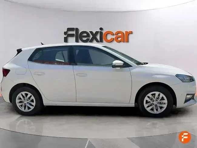 Usado Skoda Fabia Active 80 CV (58 kW) 2023 Blanco Utilitario