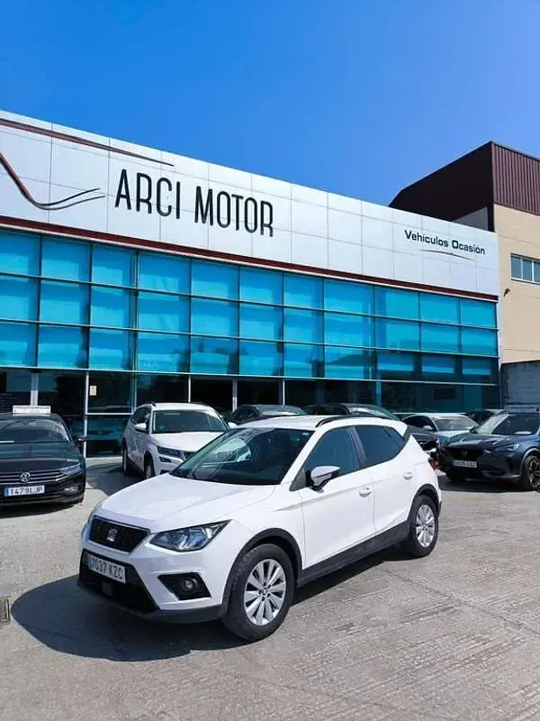 Usado Seat Arona Style 94 CV (69 kW) 2019 Blanco SUV