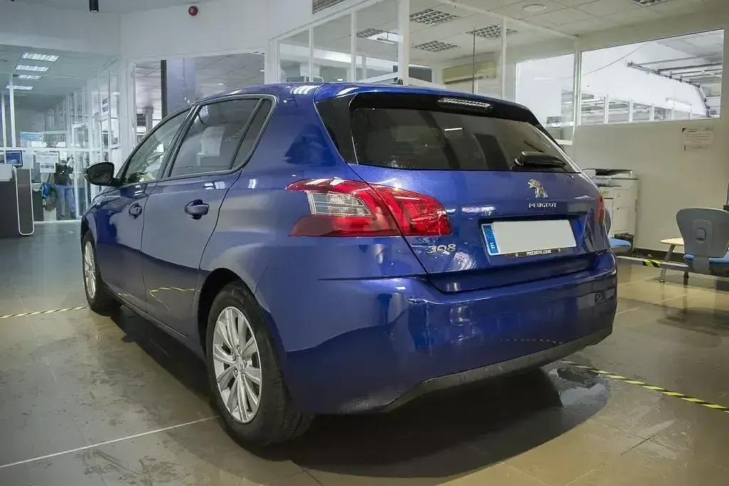 Usado Peugeot 308 Style 110 CV (80 kW) 2020 Otro Berlina