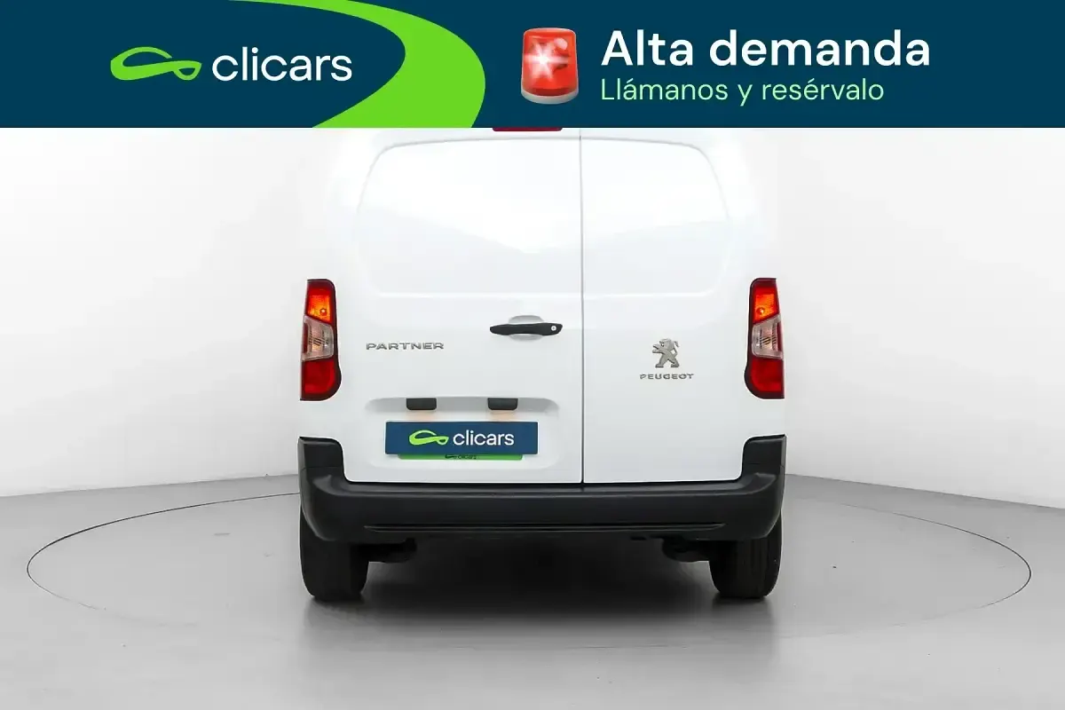 Usado Peugeot Partner Premium 100 CV (73 kW) 2022 Blanco Monovolumen