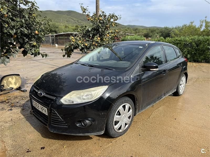 Negro Usado 2014 Ford Focus Trend Berlina | 8000 € (Precio justo) - Imagen 1/3