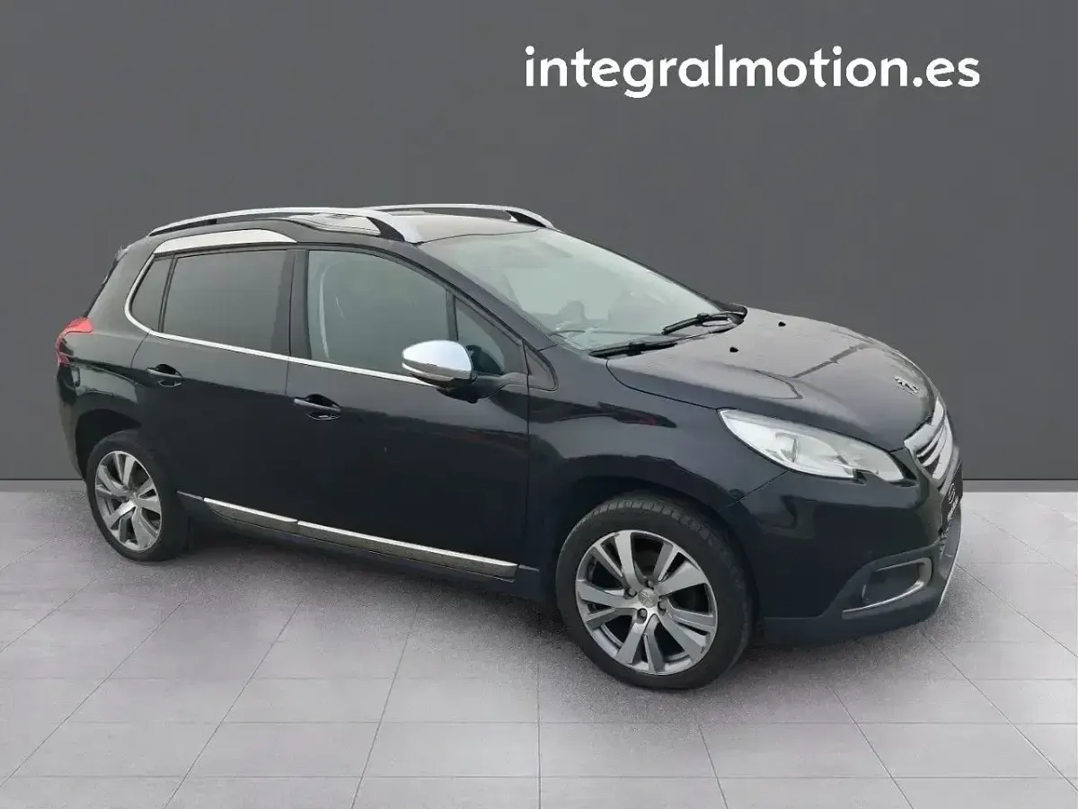 Usado Peugeot 2008 Allure 99 CV (72 kW) 2016 Negro SUV