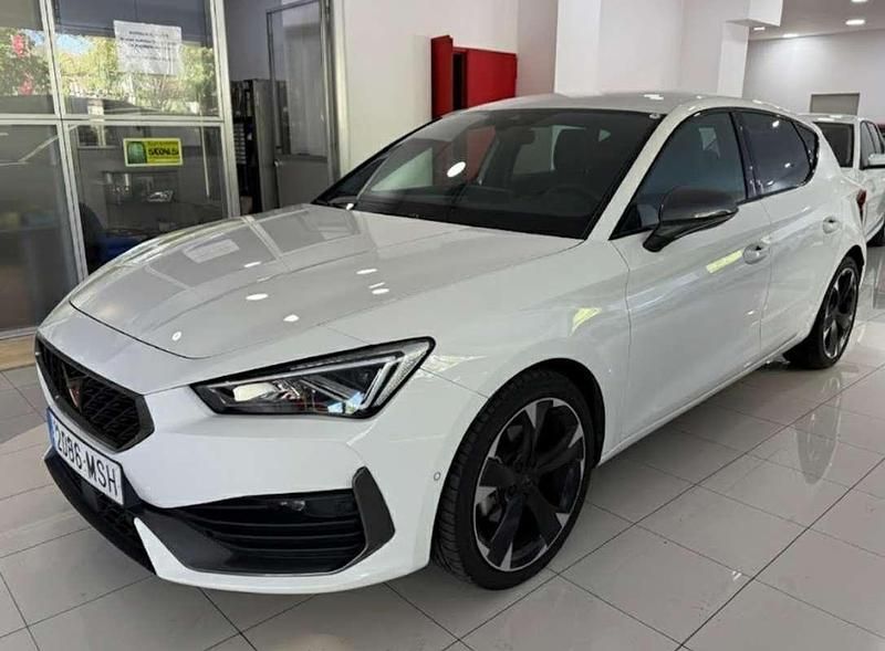 Blanco Usado 2024 Cupra Leon Utilitario | 25.700 € (Buen precio) - Imagen 1/4