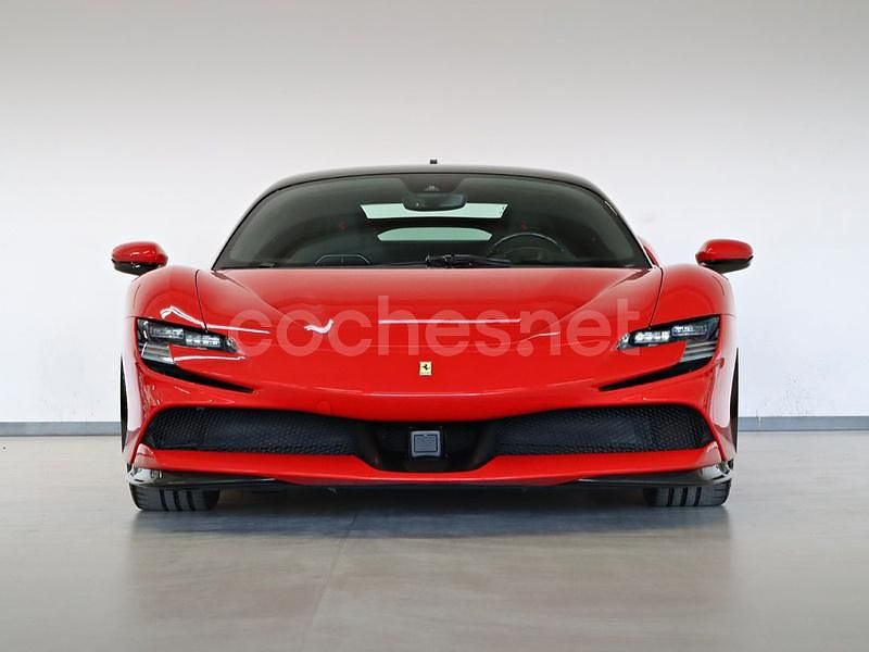 Usado Ferrari SF90 999 CV (734 kW) 2022 Rojo Coupe