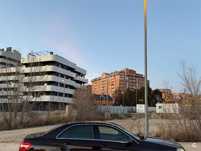 Usado Mercedes E220 Elegance 170 CV (125 kW) 2009 Granate Berlina