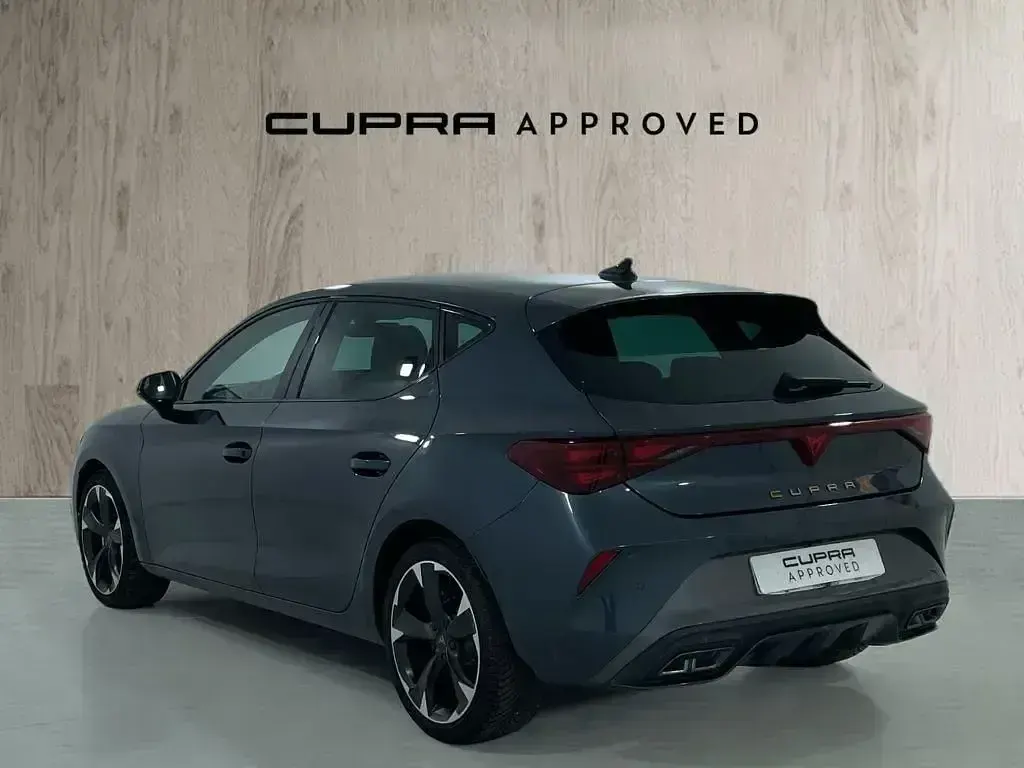 Usado Cupra Leon 150 CV (110 kW) 2025 Gris Berlina