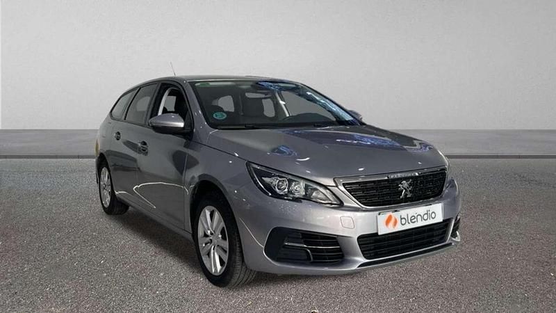 Usado Peugeot 308 SW Active 131 CV (96 kW) 2017 Gris Familiar