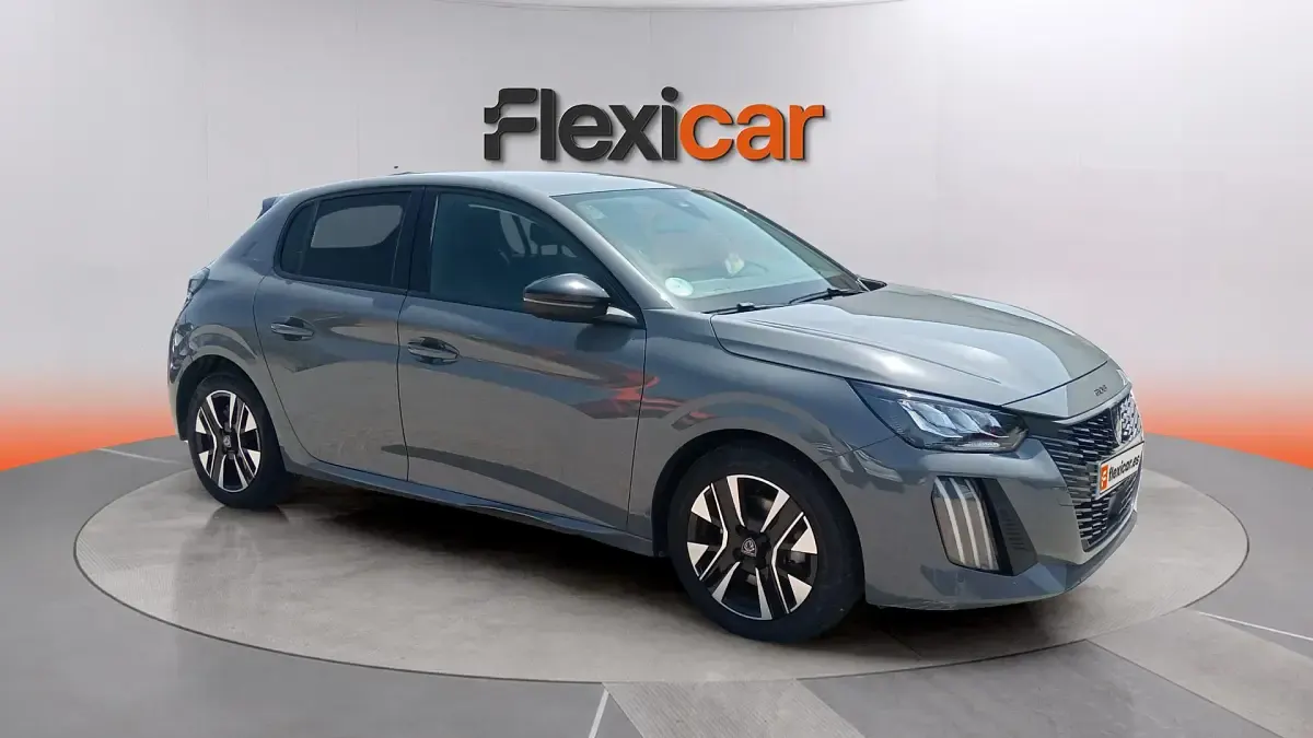 Usado Peugeot 208 Allure 101 CV (74 kW) 2025 Utilitario