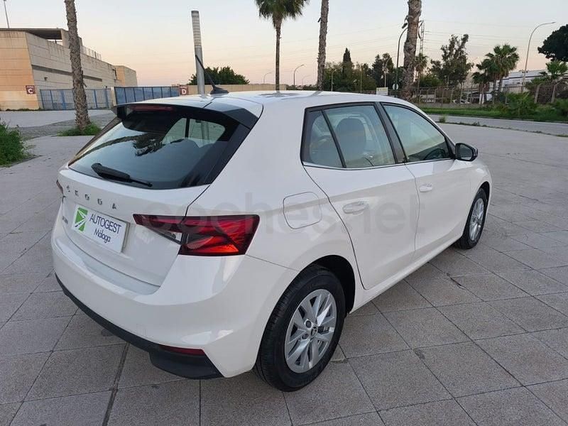 Usado Skoda Fabia Selection 80 CV (58 kW) 2023 Blanco Utilitario