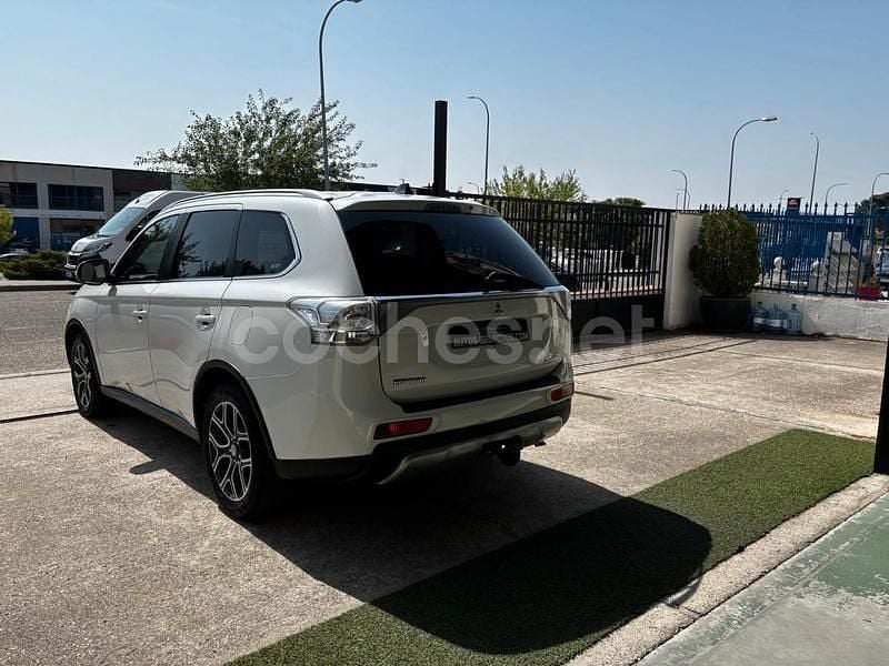 Usado Mitsubishi Outlander 150 CV (110 kW) 2014 Blanco SUV