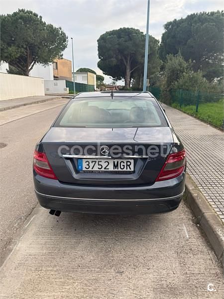 Usado Mercedes C180 Elegance 156 CV (114 kW) 2010 Azul Berlina