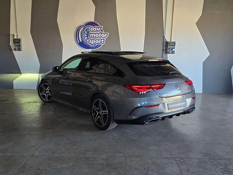 Usado Mercedes CLA200 Shooting Brake 163 CV (119 kW) 2020 Gris / plata Familiar