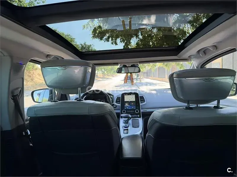 Usado Renault Espace Initiale 160 CV (117 kW) 2016 Violeta / lila Monovolumen