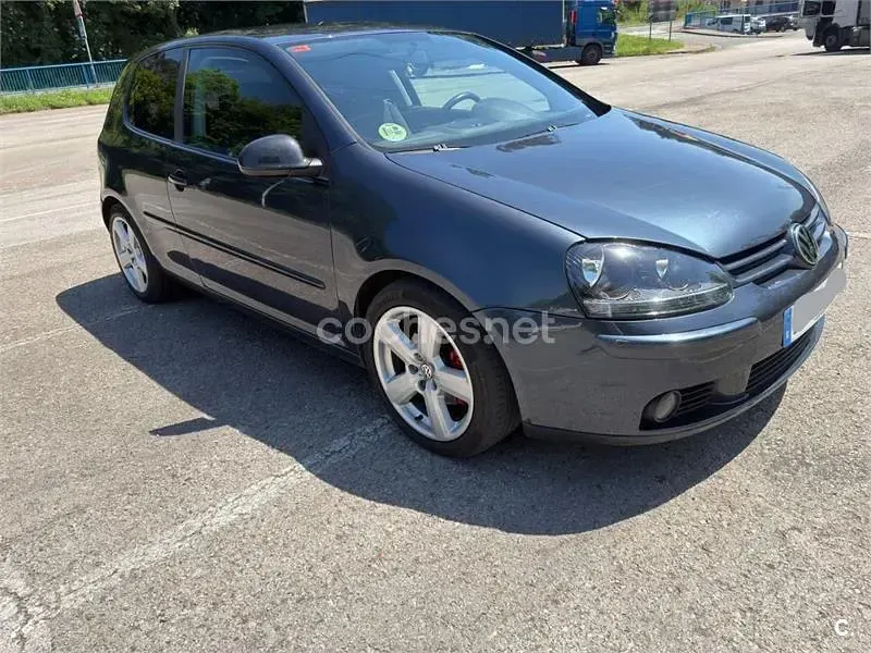 Usado VW Golf IV Highline 105 CV (77 kW) 2005 Azul Berlina