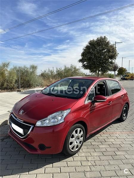 Rojo Usado 2013 Peugeot 208 Active Utilitario | 4000 € (Precio justo) - Imagen 1/4
