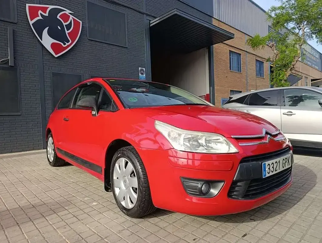 Usado Citroën C4 87 CV (63 kW) 2009 Rojo Utilitario