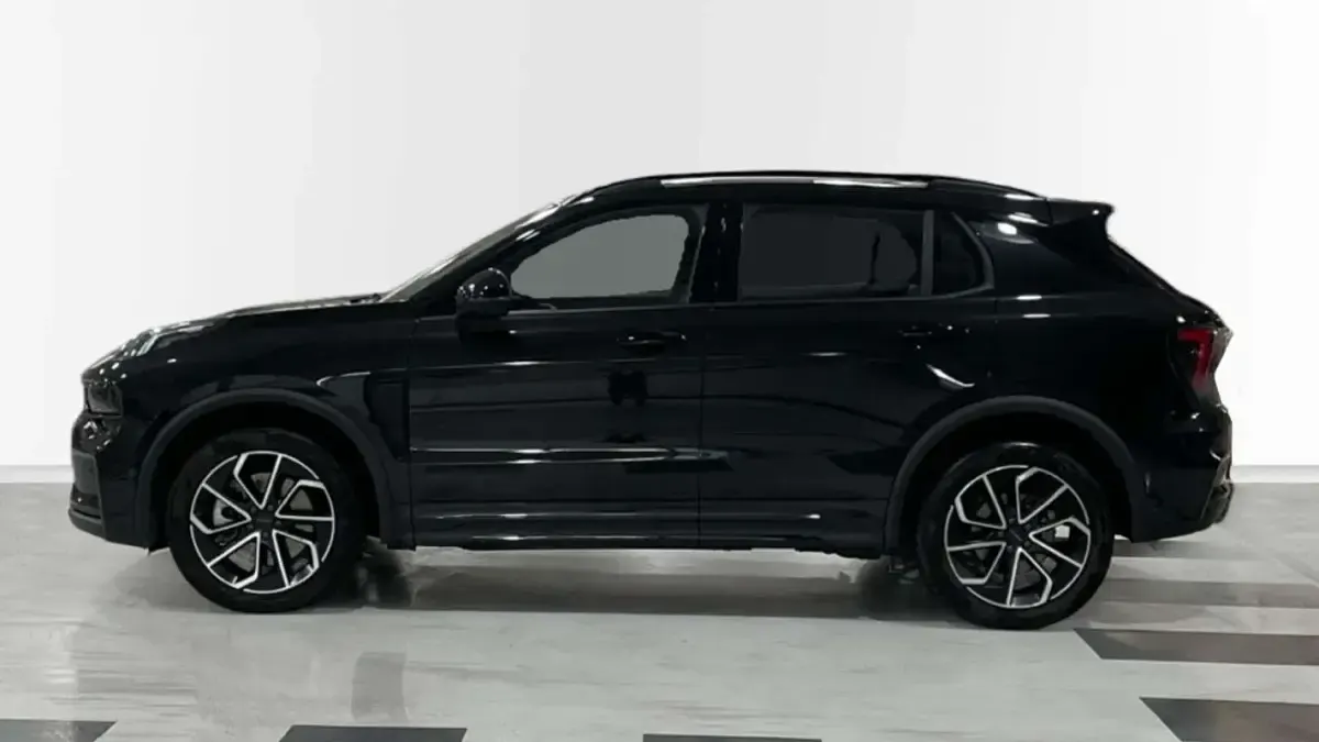 Usado Lynk & Co 01 279 CV (205 kW) 2026 Negro SUV