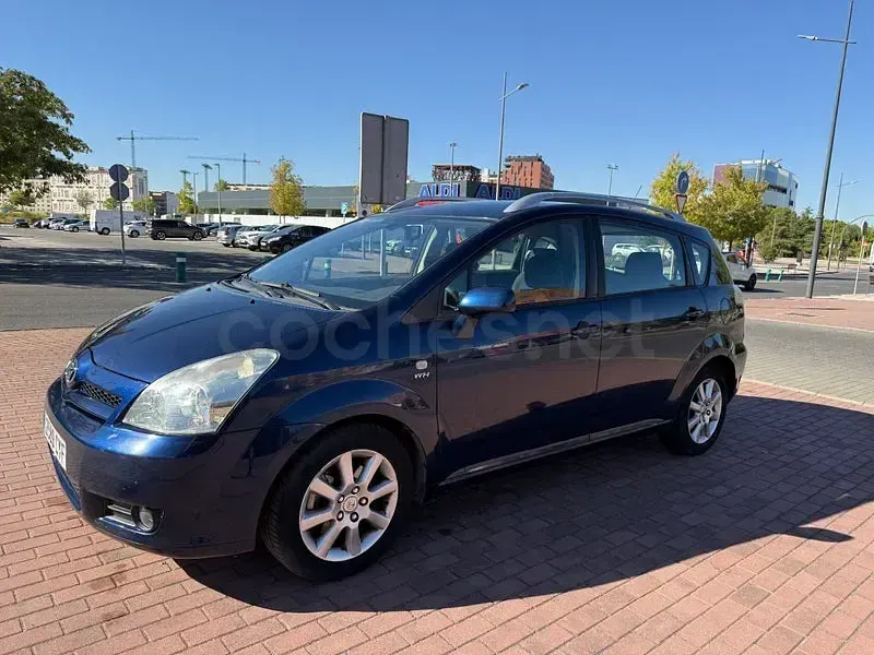 Usado Toyota Corolla Verso Sol 129 CV (94 kW) 2004 Azul Monovolumen