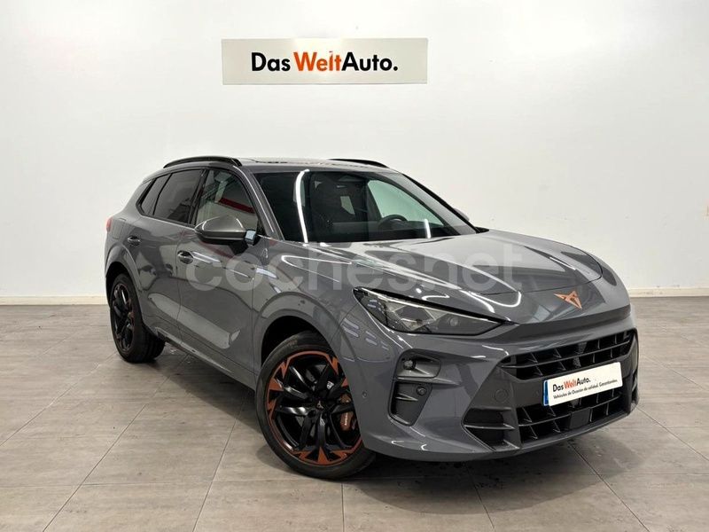 Gris / plata Usado 2024 Cupra Terramar VZ SUV | 54.800 € (Caro) - Imagen 1/4
