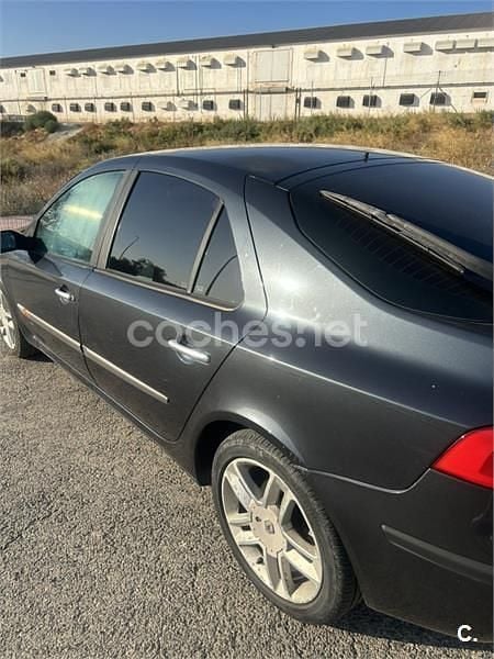 Negro Usado 2004 Renault Laguna II Privilege Berlina | 2200 € (Precio justo) - Imagen 1/4