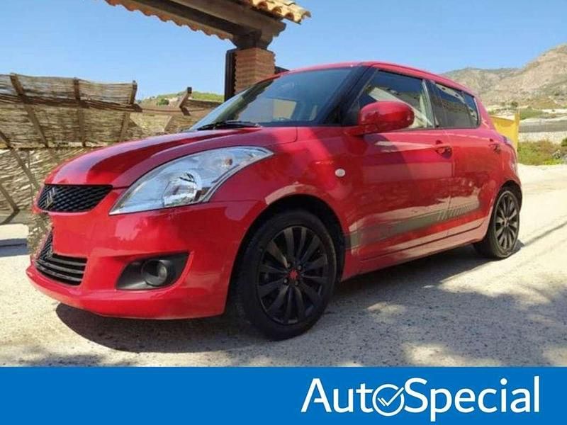 Rojo Usado 2012 Suzuki Swift GL Berlina | 9090 € (Precio justo) - Imagen 1/2