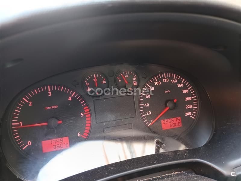 Gris / plata Usado 2002 Seat Toledo Berlina | 1350 € (Buen precio) - Imagen 1/4