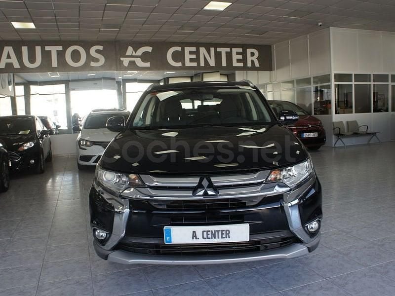 Usado Mitsubishi Outlander Motion 150 CV (110 kW) 2017 Negro SUV