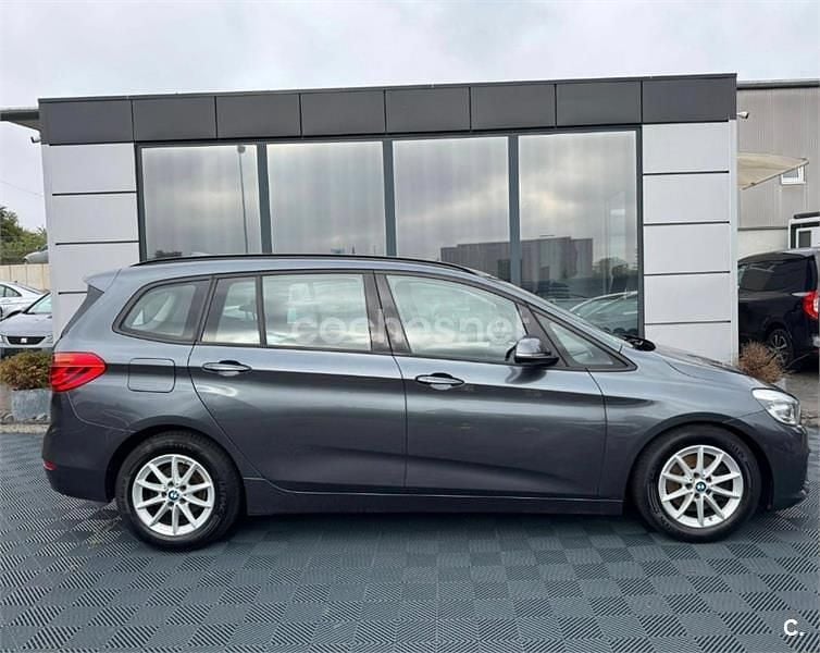 Usado BMW 218 Comfort Edition 150 CV (110 kW) 2017 Blanco Familiar