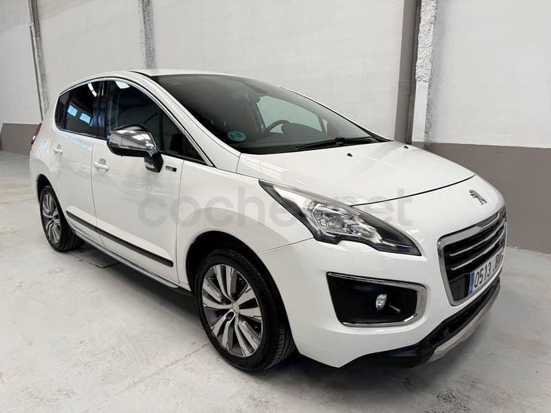 Usado Peugeot 3008 Style 120 CV (88 kW) 2014 Blanco Familiar