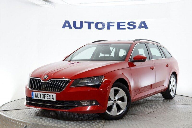 Rojo Usado 2018 Skoda Superb Familiar | 15.850 € (Buen precio) - Imagen 1/4