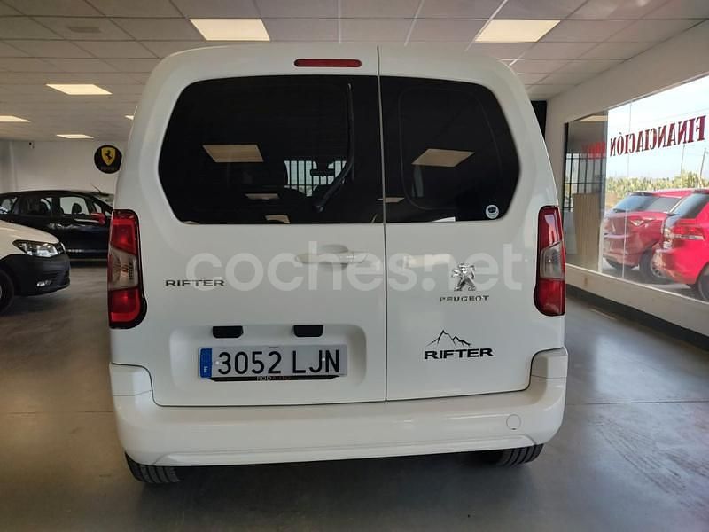 Usado Peugeot Rifter Active 100 CV (73 kW) 2019 Blanco Monovolumen