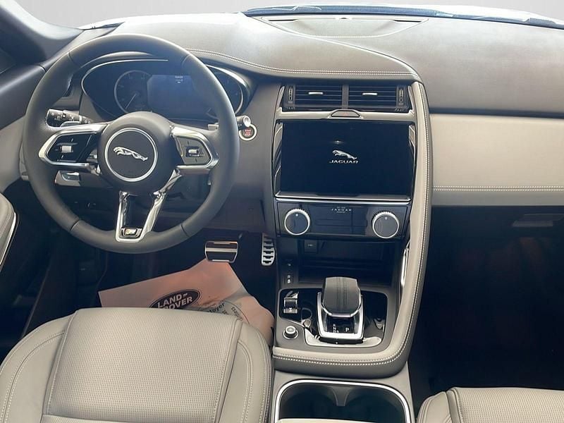 Usado Jaguar E-Pace R-Dynamic 163 CV (119 kW) 2023 Gris SUV