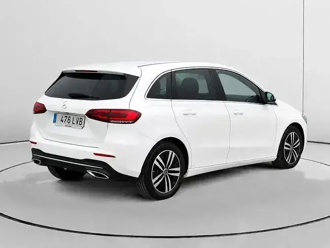 Usado Mercedes B180 116 CV (85 kW) 2021 Blanco Utilitario