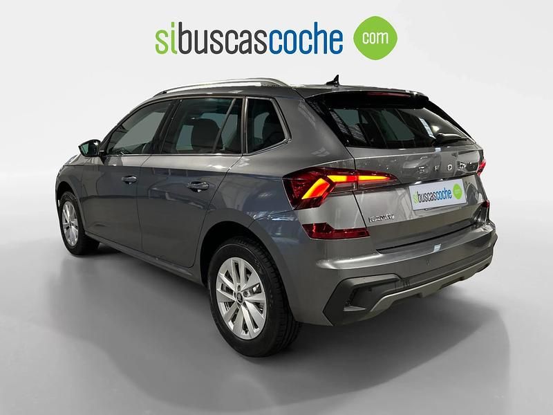 Usado Skoda Kamiq Selection 150 CV (110 kW) 2025 Gris/plata SUV