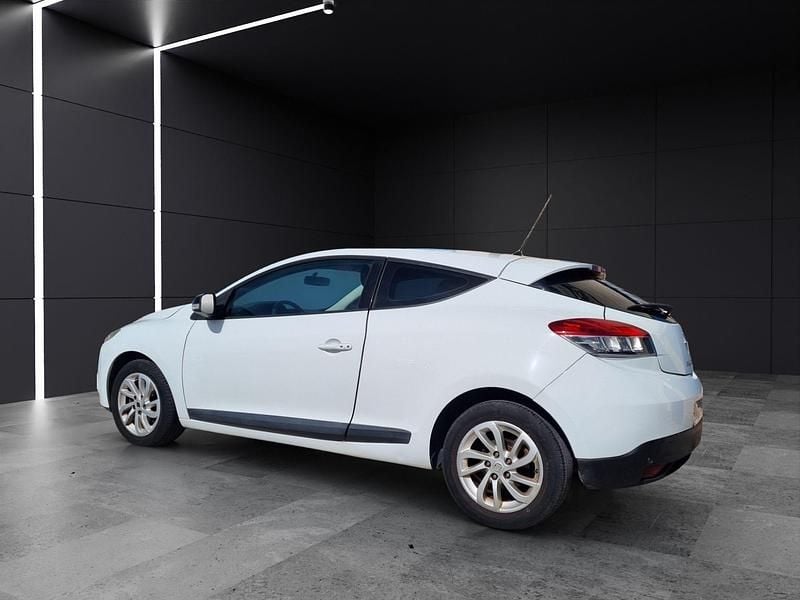 Usado Renault Mégane III Dynamique 110 CV (80 kW) 2011 Blanco