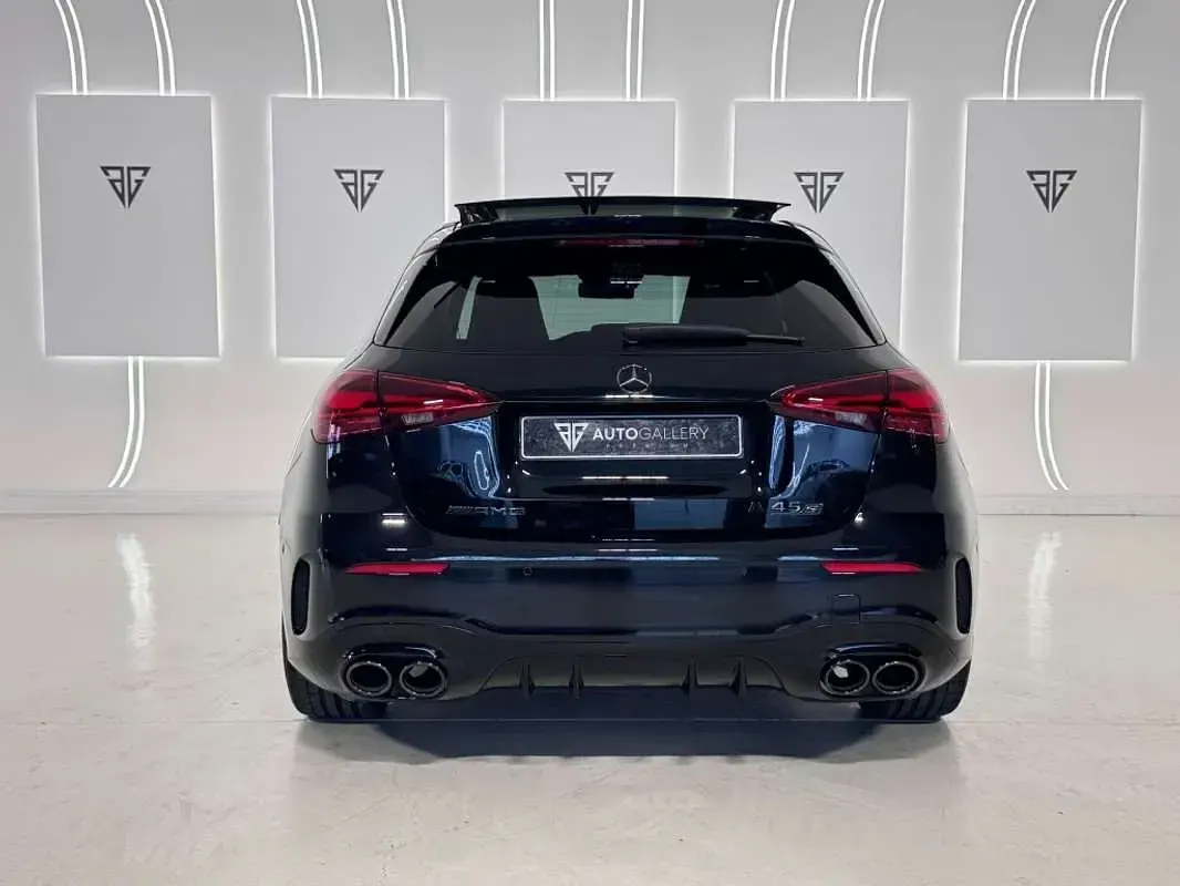 Usado Mercedes A45 AMG Premium 421 CV (309 kW) 2024 Negro Utilitario