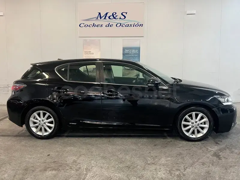 Usado Lexus CT200h 136 CV (100 kW) 2013 Negro Berlina