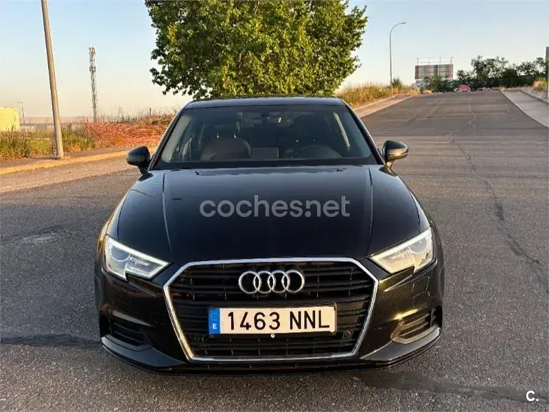 Usado Audi A3 116 CV (85 kW) 2020 Negro Berlina