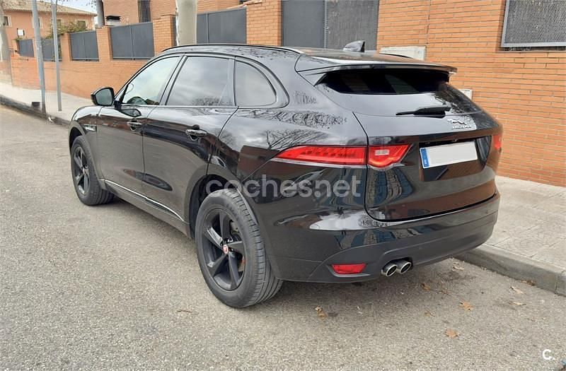 Usado Jaguar F-Pace R-Sport 180 CV (132 kW) 2019 Negro SUV