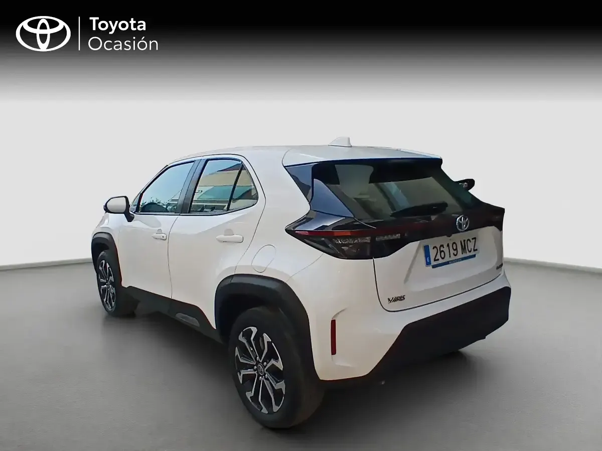 Usado Toyota Yaris Cross Active 116 CV (85 kW) 2022 Blanco SUV