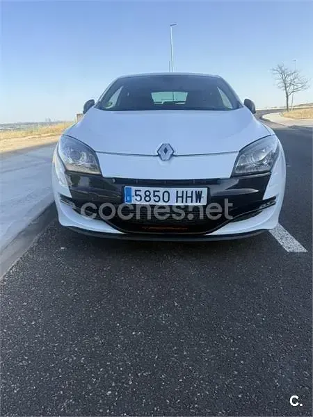 Usado Renault Mégane III Trophy 265 CV (194 kW) 2012 Blanco Berlina