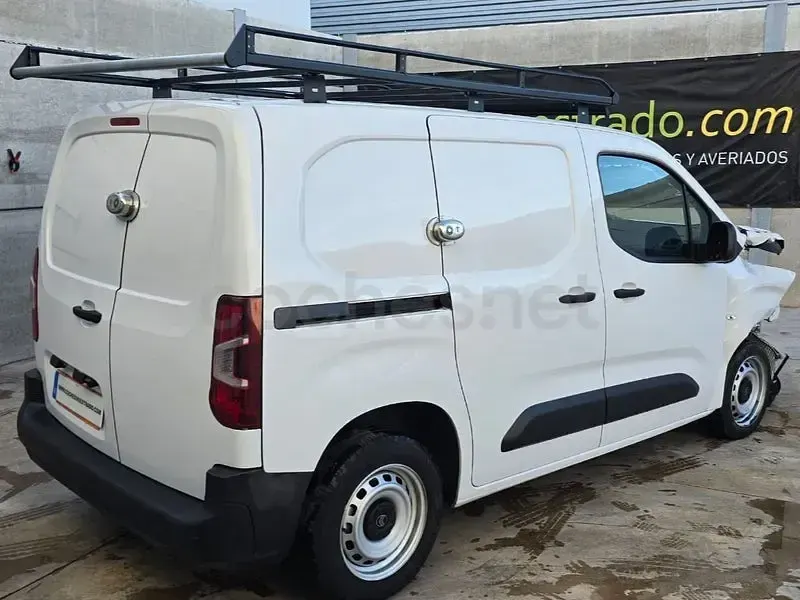 Usado Citroën Berlingo 102 CV (75 kW) 2025 Blanco Monovolumen